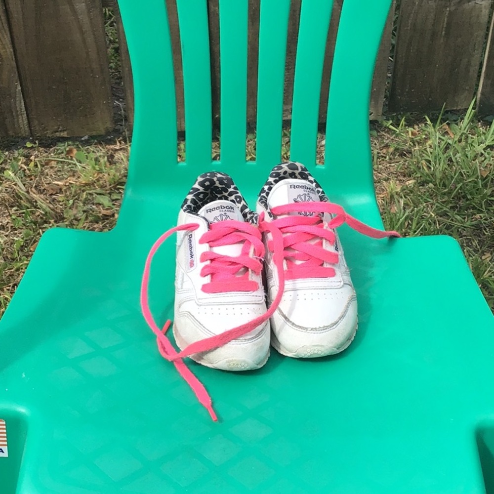 Girls classic Reebok low top sneakers.